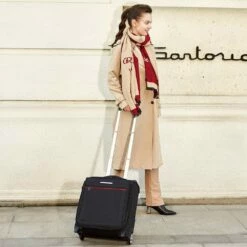 VERAGE Wheeled Underseat Carry-on Rolling Business Suitcase With USB Port,16.5 Inch Softside Airline Approved Luggage -suitcase shop 7143K8Oe aL