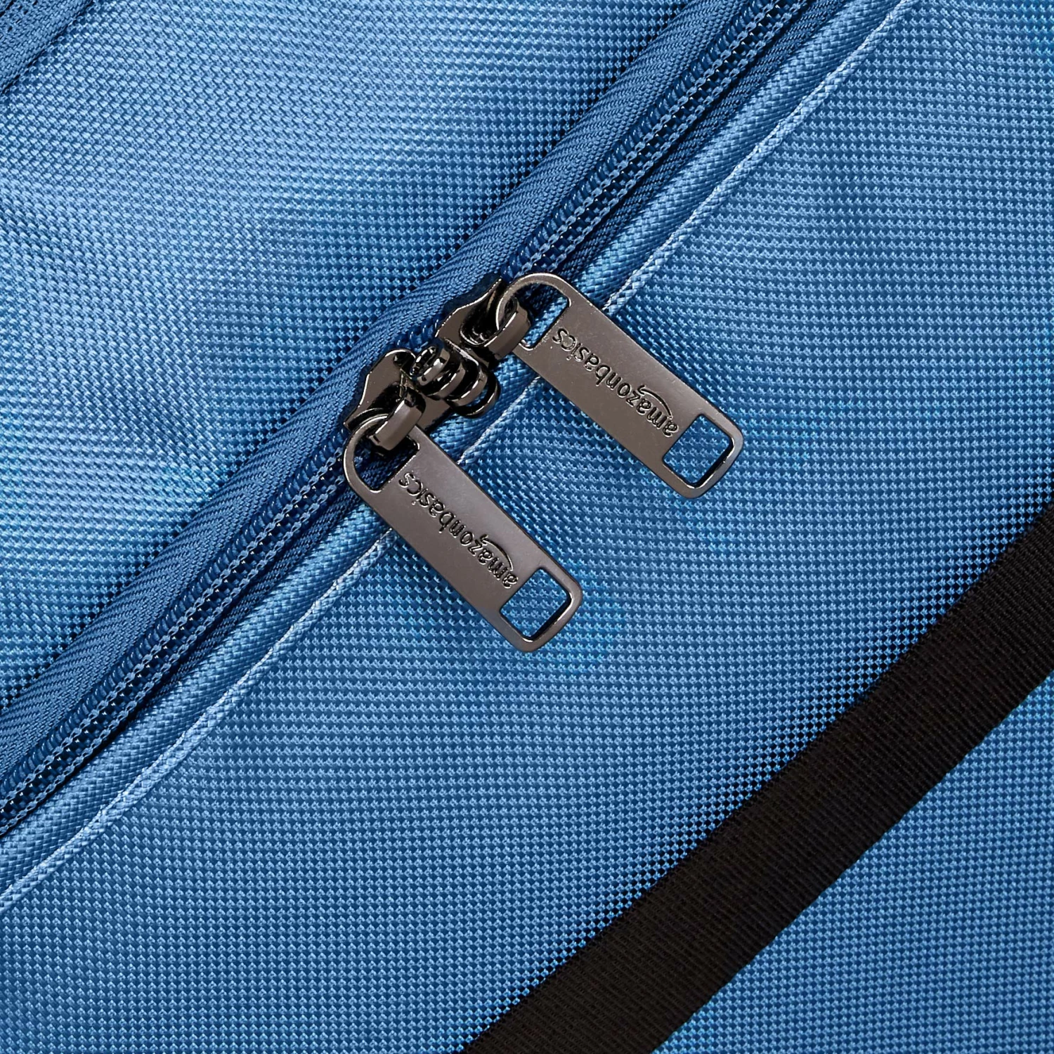 AmazonBasics Francis Wheeled Duffel, Blue 5 AmazonBasics Francis Wheeled Duffel, Blue - Image 3